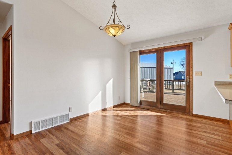 sliding doors to back patio