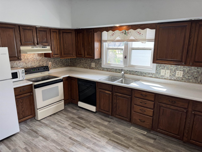 801 John St., Alma, Nebraska 68920, 2 Bedroom Bedrooms, 0 ,2 BathroomBathrooms,Residential,For Sale,John St.,0,20260404