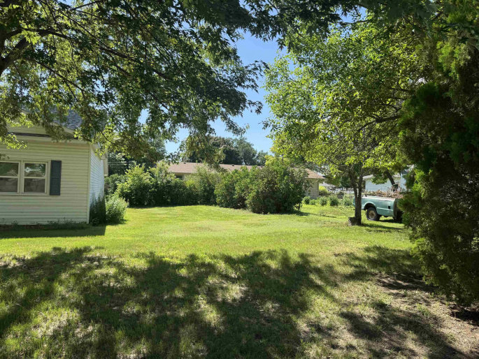 801 John St., Alma, Nebraska 68920, 2 Bedroom Bedrooms, 0 ,2 BathroomBathrooms,Residential,For Sale,John St.,0,20260404