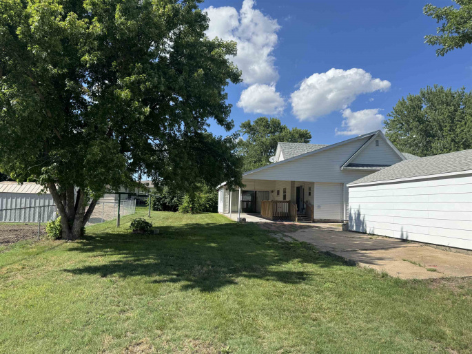 801 John St., Alma, Nebraska 68920, 2 Bedroom Bedrooms, 0 ,2 BathroomBathrooms,Residential,For Sale,John St.,0,20260404