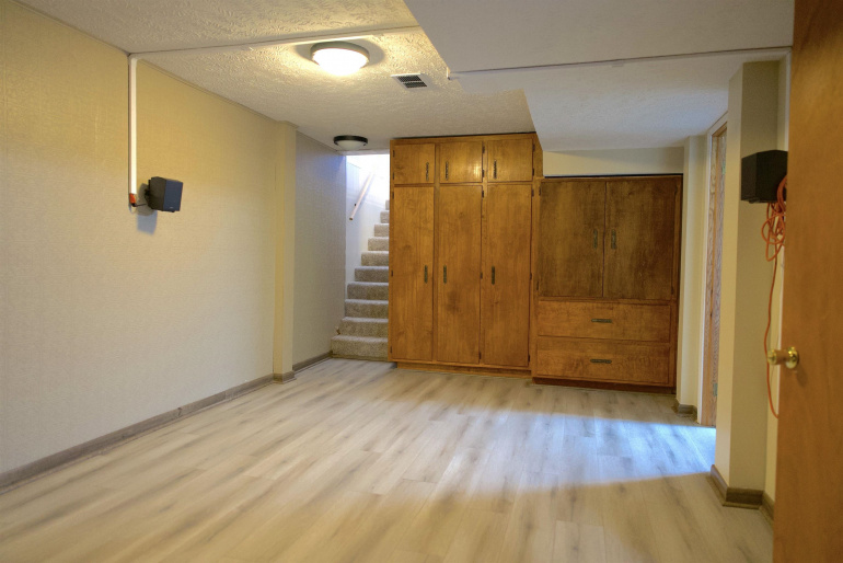 615 10th Street, Hastings, Nebraska 68901, 3 Bedroom Bedrooms, 0 ,2 BathroomBathrooms,Residential,For Sale,10th Street,0,20251296