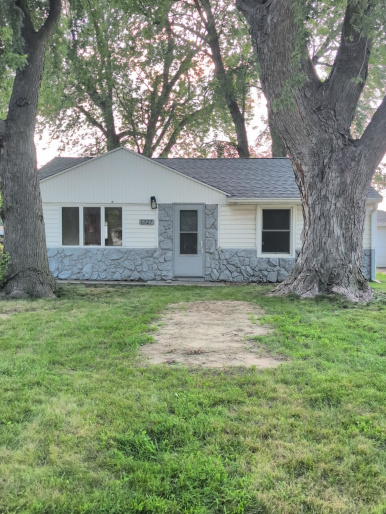 1327 Cedar Ave, Hastings, Nebraska 68901, 2 Bedroom Bedrooms, 0 ,1 BathroomBathrooms,Residential,For Sale,Cedar Ave,0,20261429