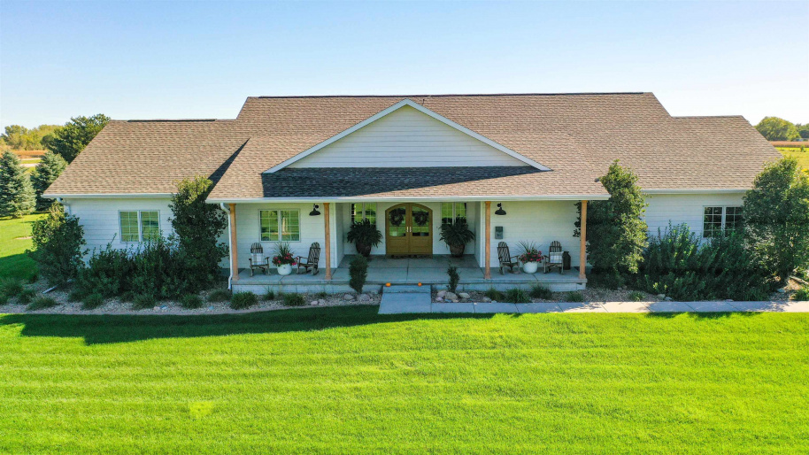 53165 39th Road, Shelton, Nebraska 68876, 4 Bedroom Bedrooms, 0 ,3 BathroomBathrooms,Residential,For Sale,39th Road,0,20261446