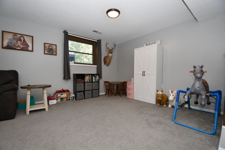 8 Maplewood Place, Kearney, Nebraska 68847, 3 Bedroom Bedrooms, 0 ,2 BathroomBathrooms,Residential,For Sale,Maplewood Place,0,20261449