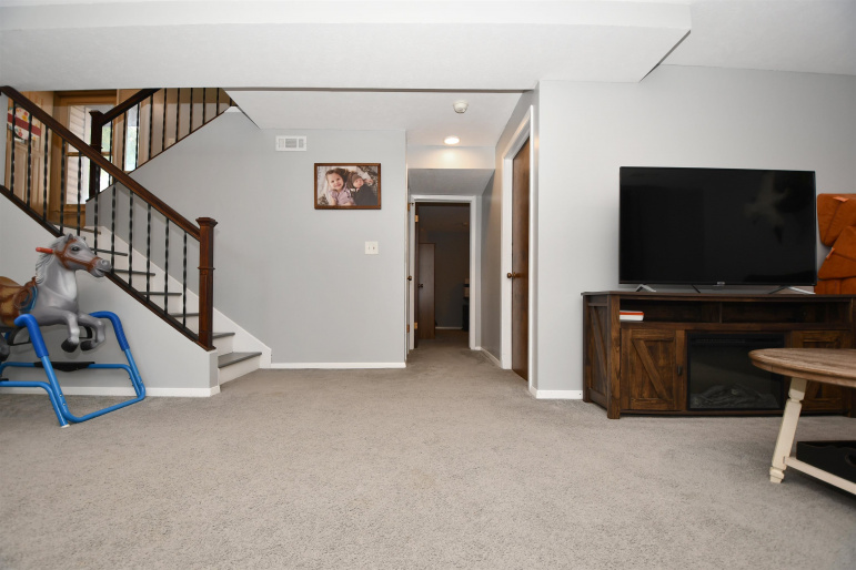 8 Maplewood Place, Kearney, Nebraska 68847, 3 Bedroom Bedrooms, 0 ,2 BathroomBathrooms,Residential,For Sale,Maplewood Place,0,20261449