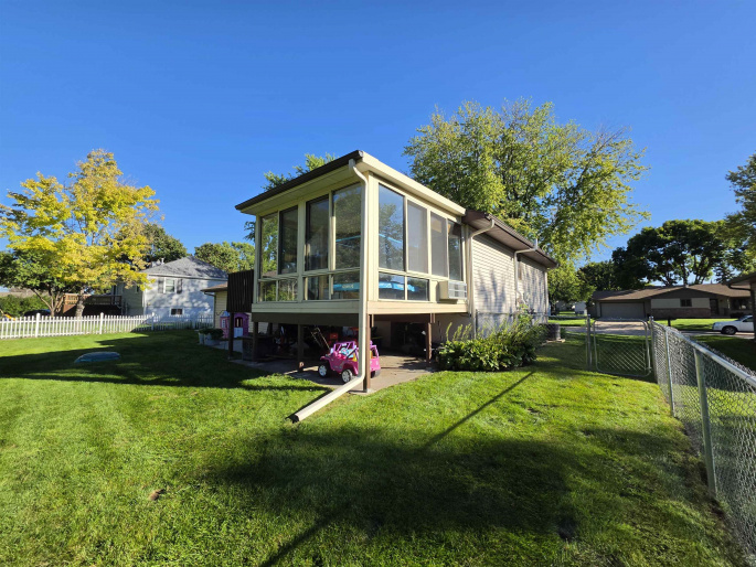 8 Maplewood Place, Kearney, Nebraska 68847, 3 Bedroom Bedrooms, 0 ,2 BathroomBathrooms,Residential,For Sale,Maplewood Place,0,20261449