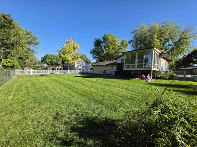 8 Maplewood Place, Kearney, Nebraska 68847, 3 Bedroom Bedrooms, 0 ,2 BathroomBathrooms,Residential,For Sale,Maplewood Place,0,20261449