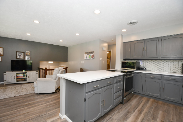 8 Maplewood Place, Kearney, Nebraska 68847, 3 Bedroom Bedrooms, 0 ,2 BathroomBathrooms,Residential,For Sale,Maplewood Place,0,20261449