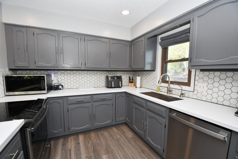 8 Maplewood Place, Kearney, Nebraska 68847, 3 Bedroom Bedrooms, 0 ,2 BathroomBathrooms,Residential,For Sale,Maplewood Place,0,20261449