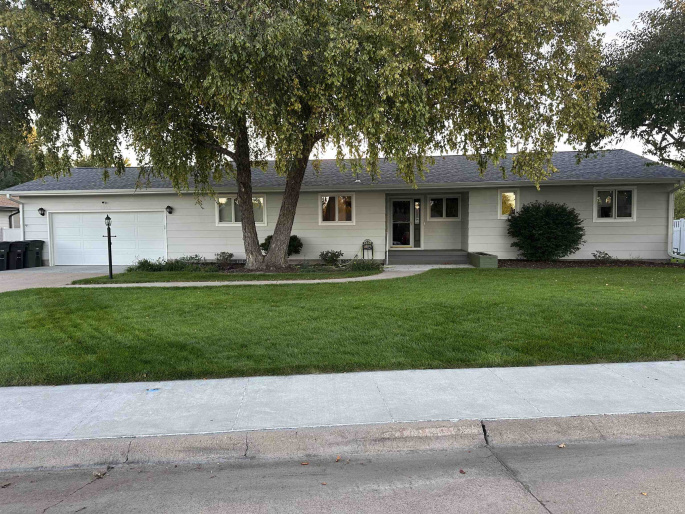 1503 Pershing Road, Hastings, Nebraska 68901, 3 Bedroom Bedrooms, 0 ,2 BathroomBathrooms,Residential,For Sale,Pershing Road,0,20261453