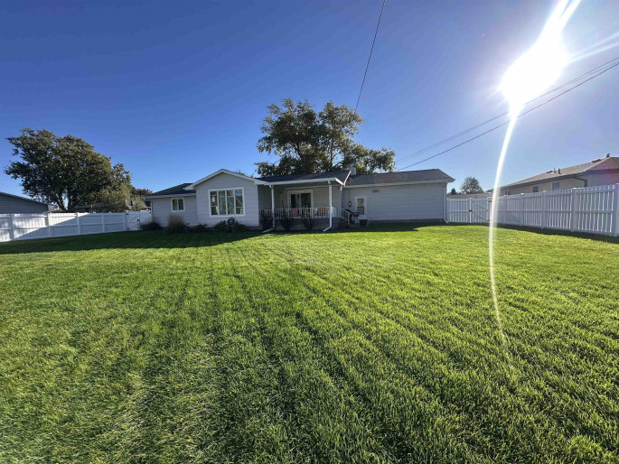 1503 Pershing Road, Hastings, Nebraska 68901, 3 Bedroom Bedrooms, 0 ,2 BathroomBathrooms,Residential,For Sale,Pershing Road,0,20261453