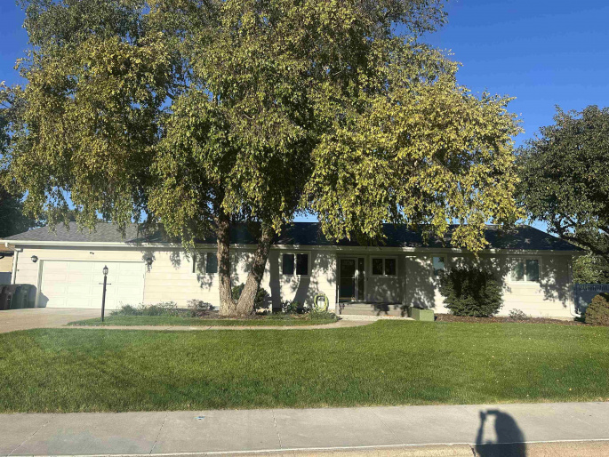 1503 Pershing Road, Hastings, Nebraska 68901, 3 Bedroom Bedrooms, 0 ,2 BathroomBathrooms,Residential,For Sale,Pershing Road,0,20261453