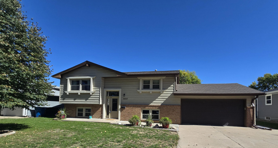 3807 L Avenue, Kearney, Nebraska 68847, 4 Bedroom Bedrooms, 0 ,2 BathroomBathrooms,Residential,For Sale,L Avenue,0,20261454