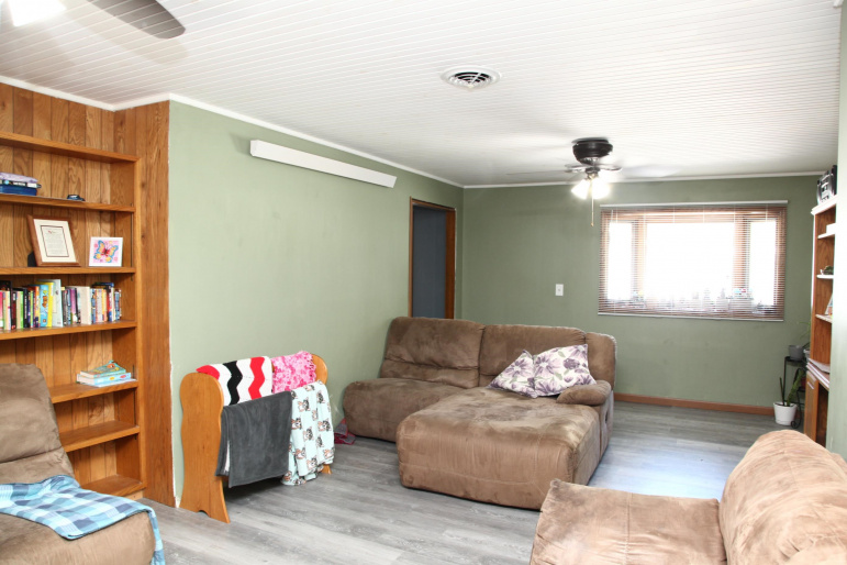 302 LEE ST., ELWOOD, Nebraska 68937, 3 Bedroom Bedrooms, 0 ,3 BathroomBathrooms,Residential,For Sale,LEE ST.,0,20261458