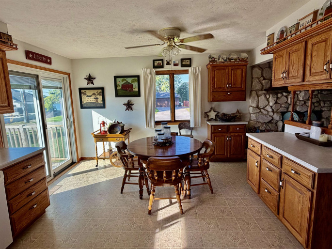 300 Shore Drive, Hastings, Nebraska 68901, 3 Bedroom Bedrooms, 0 ,3 BathroomBathrooms,Residential,For Sale,Shore Drive,0,20261464