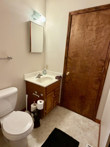 300 Shore Drive, Hastings, Nebraska 68901, 3 Bedroom Bedrooms, 0 ,3 BathroomBathrooms,Residential,For Sale,Shore Drive,0,20261464