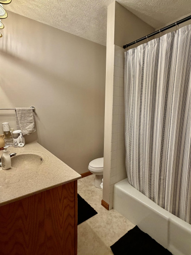 300 Shore Drive, Hastings, Nebraska 68901, 3 Bedroom Bedrooms, 0 ,3 BathroomBathrooms,Residential,For Sale,Shore Drive,0,20261464