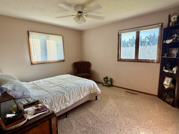 300 Shore Drive, Hastings, Nebraska 68901, 3 Bedroom Bedrooms, 0 ,3 BathroomBathrooms,Residential,For Sale,Shore Drive,0,20261464