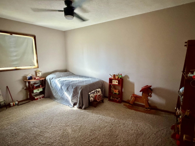 300 Shore Drive, Hastings, Nebraska 68901, 3 Bedroom Bedrooms, 0 ,3 BathroomBathrooms,Residential,For Sale,Shore Drive,0,20261464