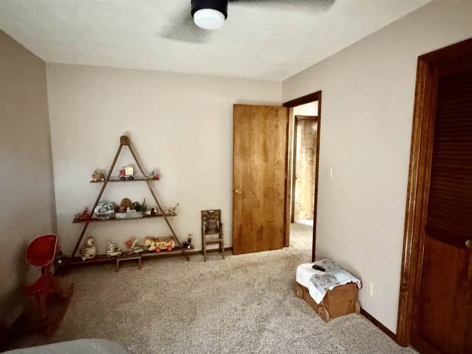 300 Shore Drive, Hastings, Nebraska 68901, 3 Bedroom Bedrooms, 0 ,3 BathroomBathrooms,Residential,For Sale,Shore Drive,0,20261464