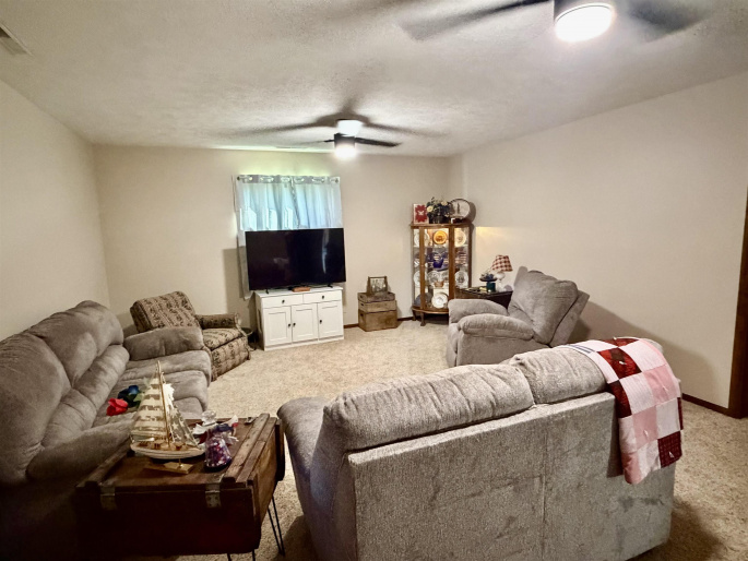 300 Shore Drive, Hastings, Nebraska 68901, 3 Bedroom Bedrooms, 0 ,3 BathroomBathrooms,Residential,For Sale,Shore Drive,0,20261464