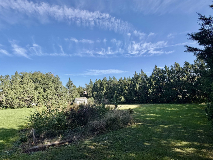 300 Shore Drive, Hastings, Nebraska 68901, 3 Bedroom Bedrooms, 0 ,3 BathroomBathrooms,Residential,For Sale,Shore Drive,0,20261464
