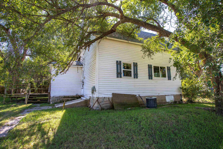 442 Dorris Street, Campbell, Nebraska 68932, 3 Bedroom Bedrooms, 0 ,1 BathroomBathrooms,Residential,For Sale,Dorris Street,0,20261466
