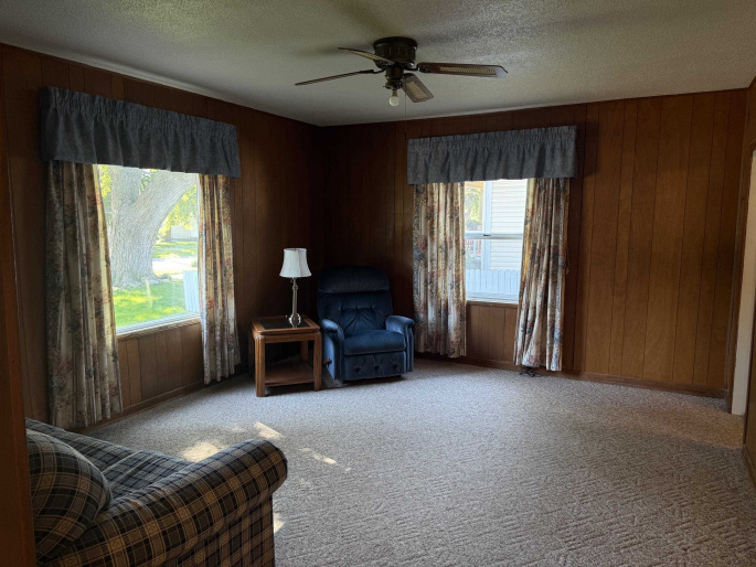 215 3rd Street, Hastings, Nebraska 68901, 3 Bedroom Bedrooms, 0 ,1 BathroomBathrooms,Residential,For Sale,3rd Street,0,20261479
