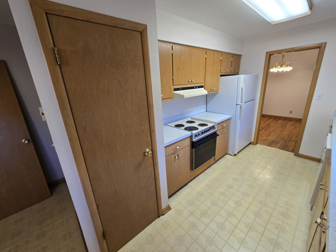 413 Hillside Drive, Hastings, Nebraska 68901, 3 Bedroom Bedrooms, 0 ,3 BathroomBathrooms,Residential,For Sale,Hillside Drive,0,20261478