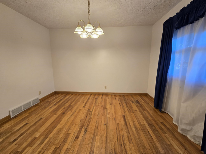413 Hillside Drive, Hastings, Nebraska 68901, 3 Bedroom Bedrooms, 0 ,3 BathroomBathrooms,Residential,For Sale,Hillside Drive,0,20261478