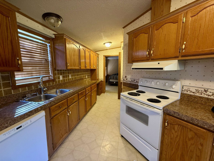 202 5th Street, Miller, Nebraska 68858, 3 Bedroom Bedrooms, 0 ,2 BathroomBathrooms,Residential,For Sale,5th Street,0,20261484