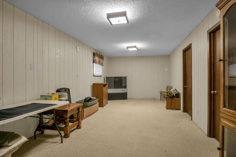 663 Western Avenue, Minden, Nebraska 68959, 4 Bedroom Bedrooms, 0 ,2 BathroomBathrooms,Residential,For Sale,Western Avenue,0,20261493