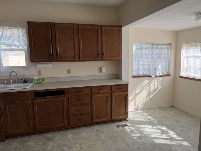 1919 5th Avenue, Kearney, Nebraska 68845, 2 Bedroom Bedrooms, 0 ,1 BathroomBathrooms,Residential,For Sale,5th Avenue,0,20261504