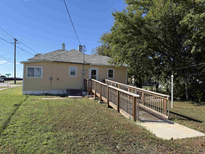 1919 5th Avenue, Kearney, Nebraska 68845, 2 Bedroom Bedrooms, 0 ,1 BathroomBathrooms,Residential,For Sale,5th Avenue,0,20261504