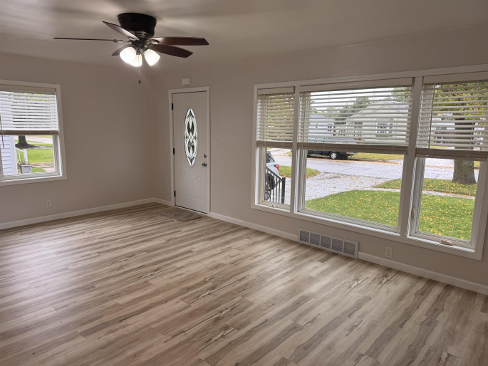 1934 7th Street, Hastings, Nebraska 68901, 4 Bedroom Bedrooms, 0 ,2 BathroomBathrooms,Residential,For Sale,7th Street,0,20261499