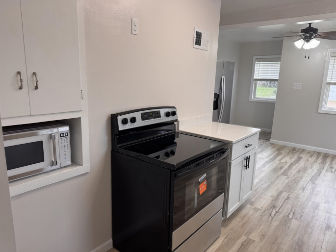 1934 7th Street, Hastings, Nebraska 68901, 4 Bedroom Bedrooms, 0 ,2 BathroomBathrooms,Residential,For Sale,7th Street,0,20261499
