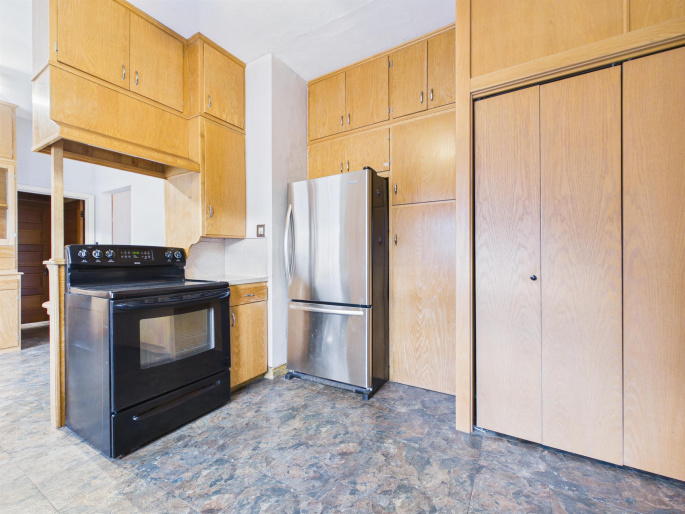 309 4th Street, Minden, Nebraska 68959, 5 Bedroom Bedrooms, 0 ,3 BathroomBathrooms,Residential,For Sale,4th Street,0,20261505