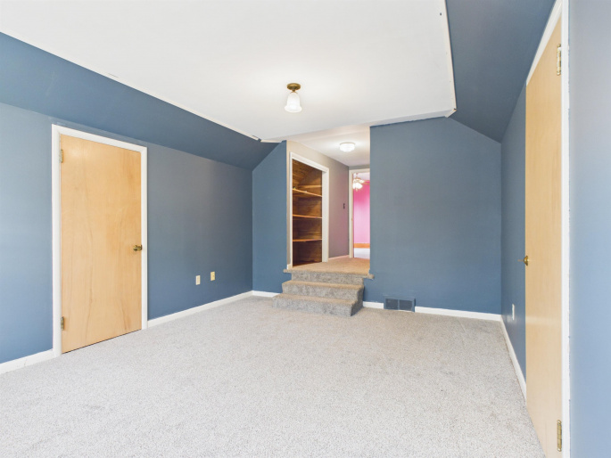 309 4th Street, Minden, Nebraska 68959, 5 Bedroom Bedrooms, 0 ,3 BathroomBathrooms,Residential,For Sale,4th Street,0,20261505