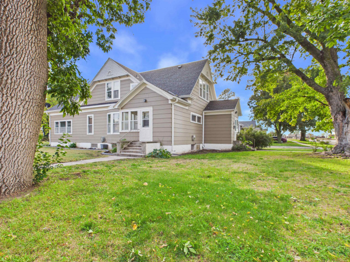 309 4th Street, Minden, Nebraska 68959, 5 Bedroom Bedrooms, 0 ,3 BathroomBathrooms,Residential,For Sale,4th Street,0,20261505