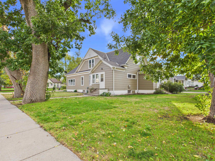 309 4th Street, Minden, Nebraska 68959, 5 Bedroom Bedrooms, 0 ,3 BathroomBathrooms,Residential,For Sale,4th Street,0,20261505
