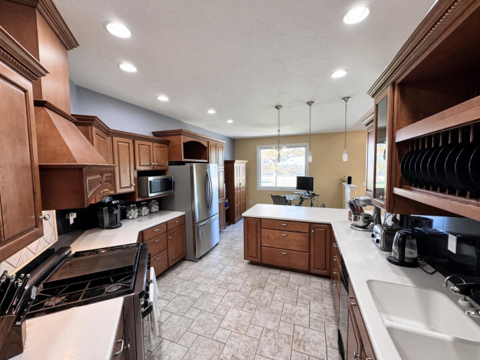 8184 Buffalo Rd, North Platte, Nebraska 69101, 5 Bedroom Bedrooms, 0 ,4 BathroomBathrooms,Residential,For Sale,Buffalo Rd,0,20261506