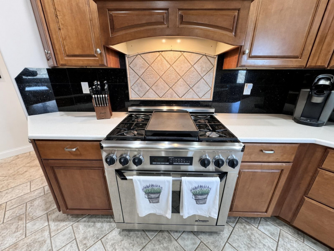 8184 Buffalo Rd, North Platte, Nebraska 69101, 5 Bedroom Bedrooms, 0 ,4 BathroomBathrooms,Residential,For Sale,Buffalo Rd,0,20261506