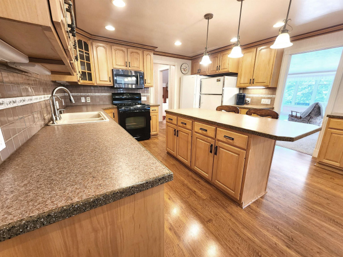 3102 8th Avenue, Kearney, Nebraska 68845, 6 Bedroom Bedrooms, 0 ,3 BathroomBathrooms,Residential,For Sale,8th Avenue,0,20261513