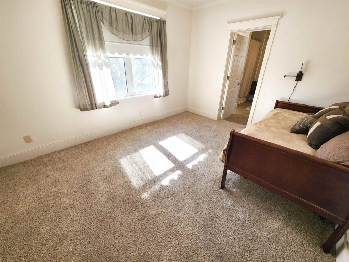 3102 8th Avenue, Kearney, Nebraska 68845, 6 Bedroom Bedrooms, 0 ,3 BathroomBathrooms,Residential,For Sale,8th Avenue,0,20261513