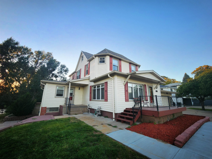 3102 8th Avenue, Kearney, Nebraska 68845, 6 Bedroom Bedrooms, 0 ,3 BathroomBathrooms,Residential,For Sale,8th Avenue,0,20261513