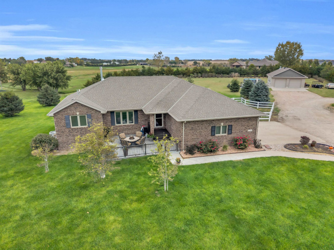 1175 105th Street, Kearney, Nebraska 68845, 5 Bedroom Bedrooms, 0 ,3 BathroomBathrooms,Residential,For Sale,105th Street,0,20261507