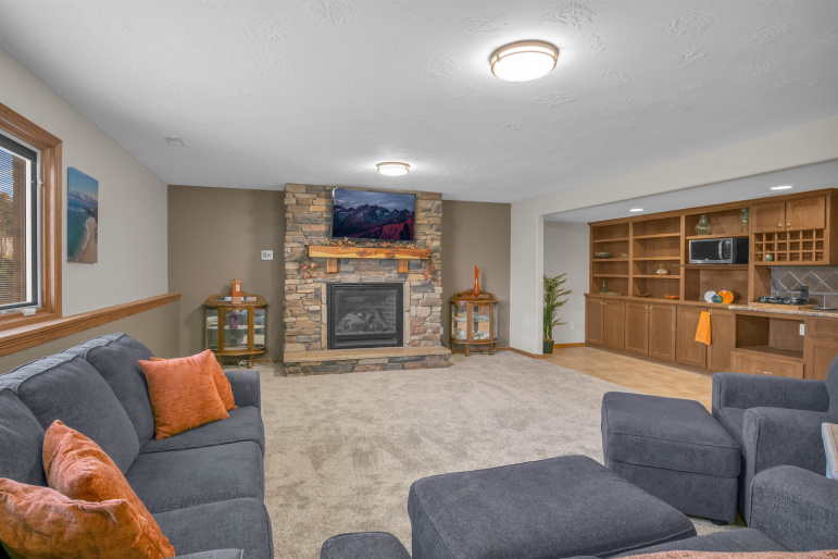 1175 105th Street, Kearney, Nebraska 68845, 5 Bedroom Bedrooms, 0 ,3 BathroomBathrooms,Residential,For Sale,105th Street,0,20261507