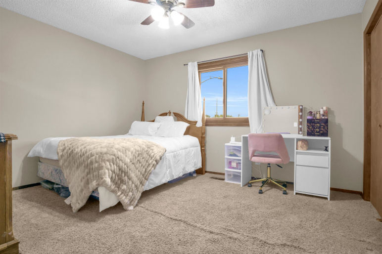 1602 38th Street, Kearney, Nebraska 68845, 4 Bedroom Bedrooms, 0 ,3 BathroomBathrooms,Residential,For Sale,38th Street,0,20261518