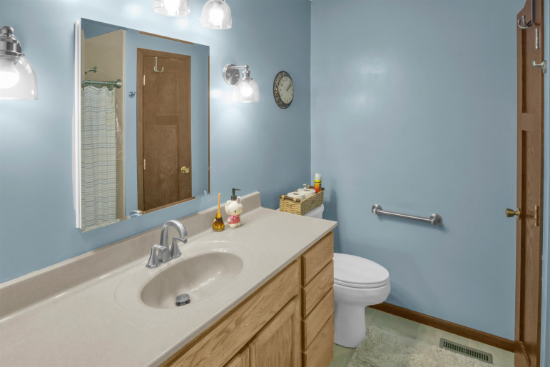 1602 38th Street, Kearney, Nebraska 68845, 4 Bedroom Bedrooms, 0 ,3 BathroomBathrooms,Residential,For Sale,38th Street,0,20261518