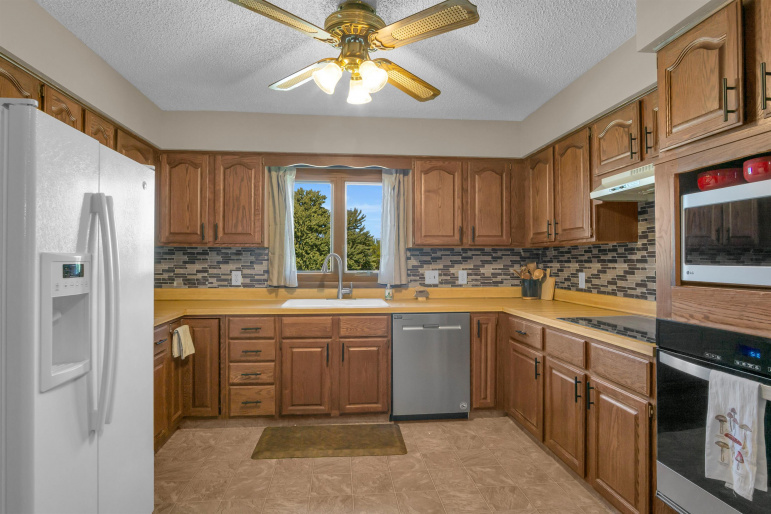 1602 38th Street, Kearney, Nebraska 68845, 4 Bedroom Bedrooms, 0 ,3 BathroomBathrooms,Residential,For Sale,38th Street,0,20261518